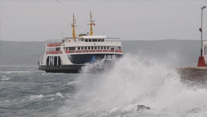 İstanbul Boğazı'nda gemi trafiği askıya alındı